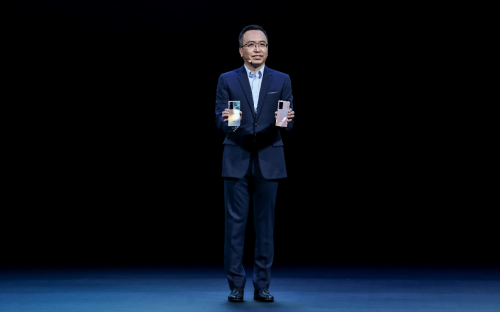 全新升級(jí)GPU Turbo X，榮耀V40帶來(lái)強(qiáng)悍游戲體驗(yàn)！