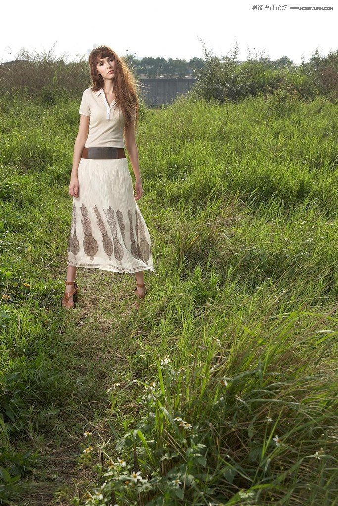 ps給外景歐美人像添加夕陽美景效果