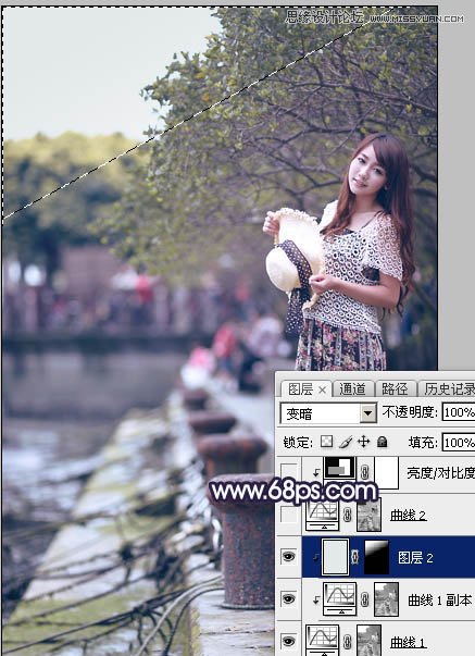 PS調(diào)出河道邊女孩唯美紫色藝術(shù)效果