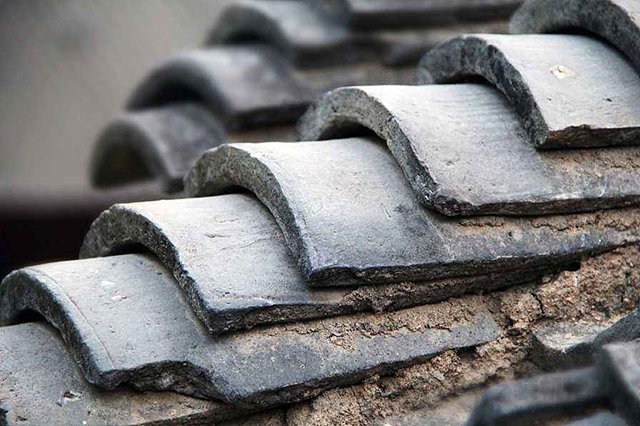 疊瓦式和垂直式哪個好？機械硬盤疊瓦式和垂直式優缺點與辨別方法