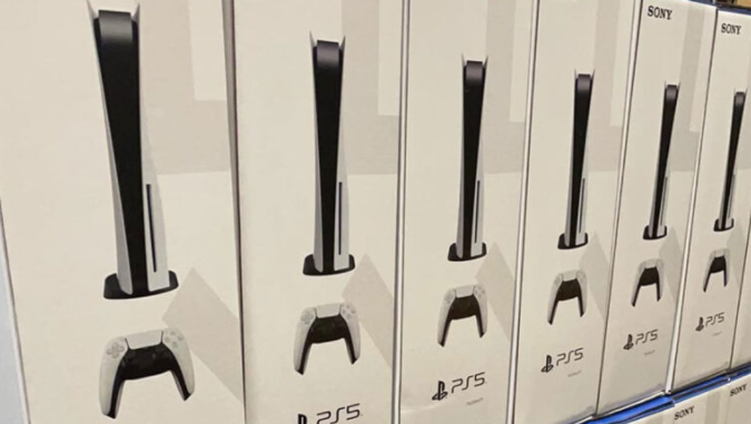 新型 PS5 主機現(xiàn)身澳大利亞商店：重量變輕，底部改為手擰螺絲