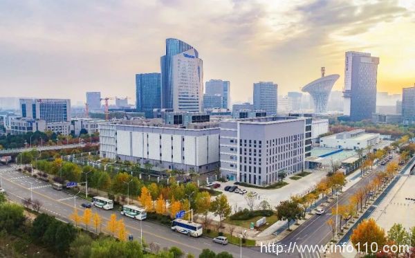 智算訂單大增 中國(guó)移動(dòng)兩大智算中心投運(yùn)、建設(shè)